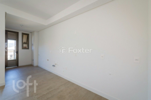 Image 4 - 916013