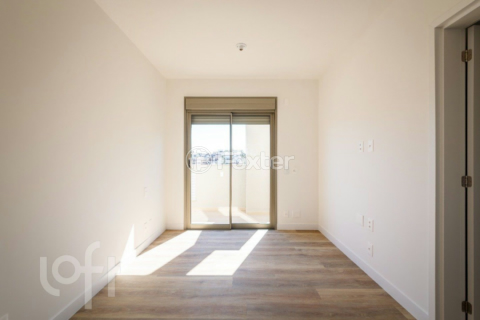 Image 7 - 916017