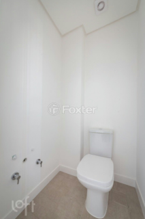 Image 4 - 916022