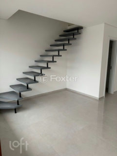 Image 20 - 916024