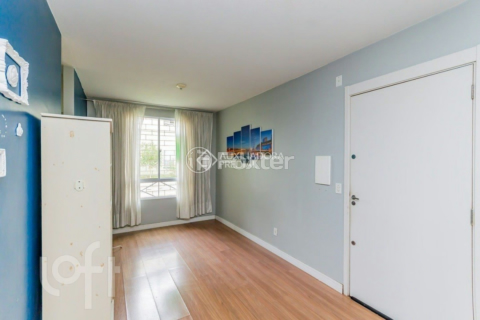 Image 8 - 916310