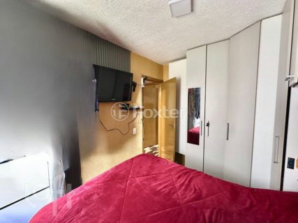 Image 4 - 916332