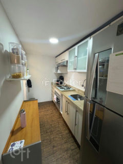 Image 5 - 916362