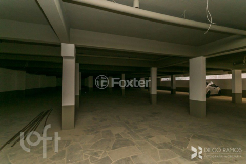 Image 4 - 916378