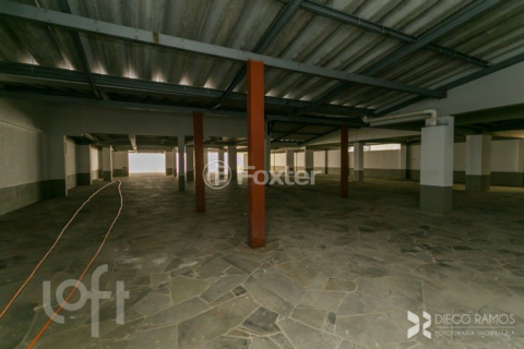 Image 5 - 916378