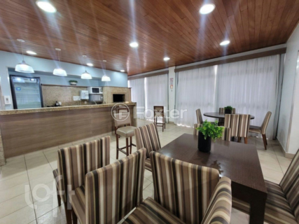 Image 35 - 916393