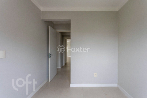 Image 17 - 916397