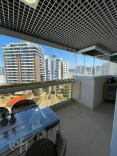 Image 7 - 916411
