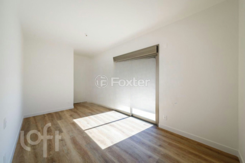 Image 7 - 916438