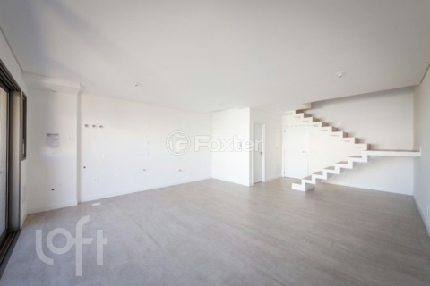 Image 1 - 916444