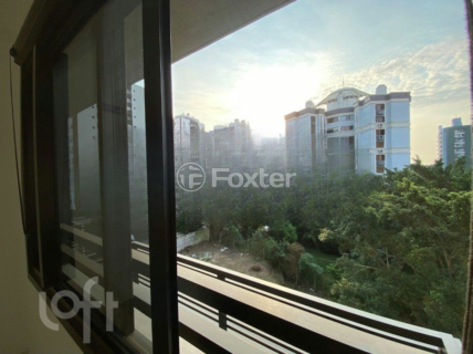 Image 7 - 916459