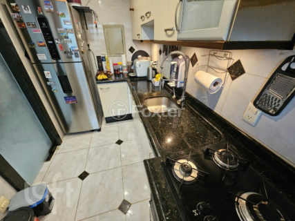 Image 12 - 916515