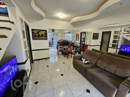 Image 3 - 916515