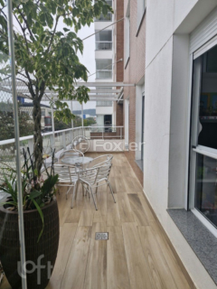 Image 8 - 916557