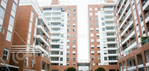 Image 27 - 916557