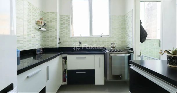 Image 7 - 916564