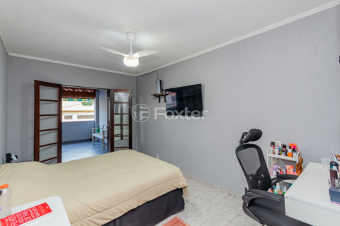 Image 33 - 916586
