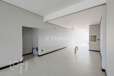 Image 21 - 916599