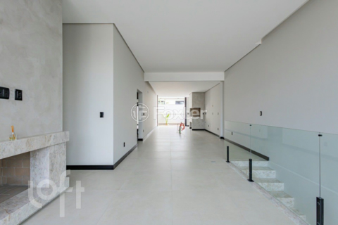 Image 7 - 916599