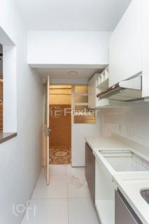 Image 8 - 916668