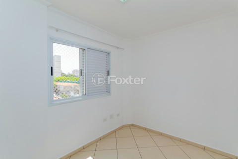 Image 21 - 916687