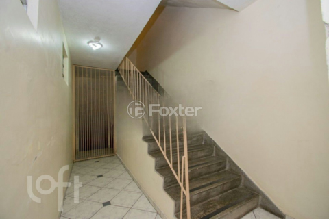 Image 3 - 916705