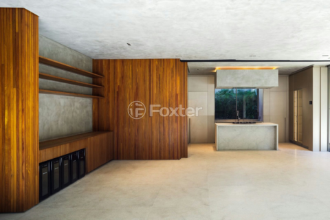 Image 32 - 916740
