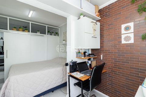 Image 19 - 916853