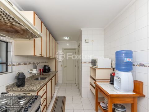 Image 6 - 916855