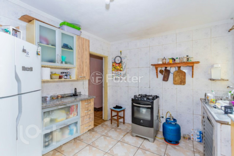 Image 4 - 916972