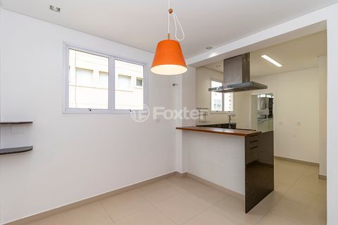 Image 4 - 916994