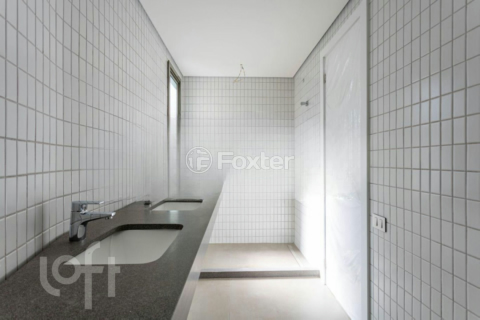 Image 28 - 917177