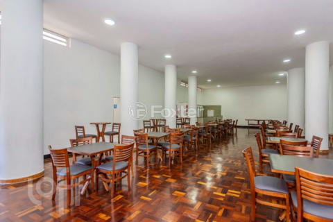 Image 38 - 917217