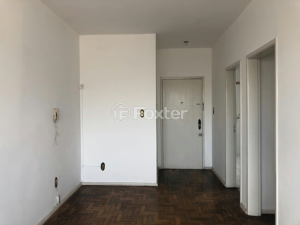 Image 1 - 917304