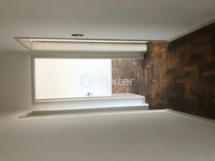 Image 5 - 917304