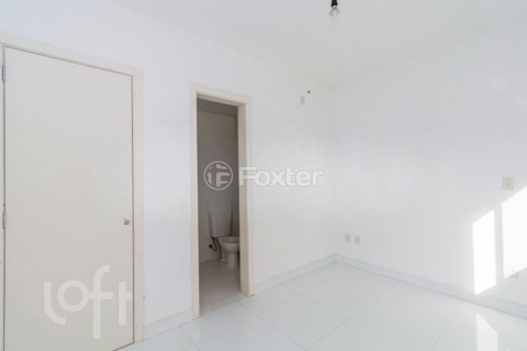 Image 6 - 917316