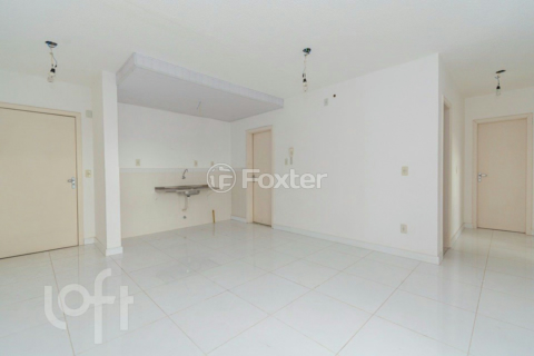 Image 19 - 917316
