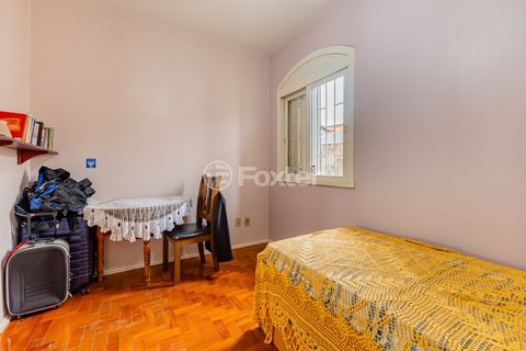 Image 33 - 917360