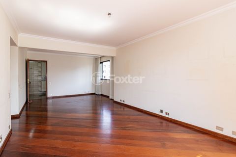 Image 7 - 917382