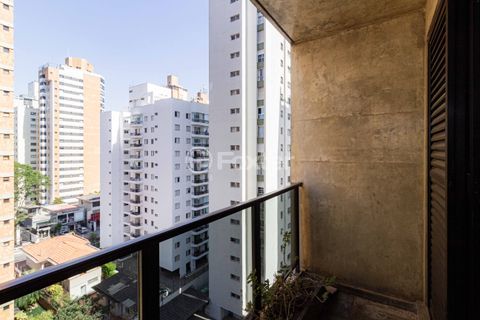 Image 13 - 917382
