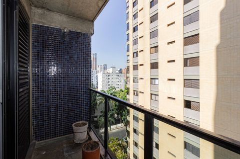 Image 14 - 917382