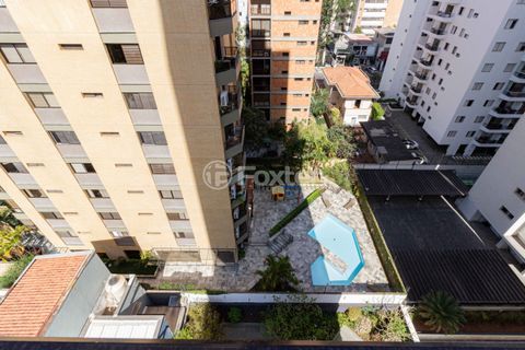 Image 15 - 917382
