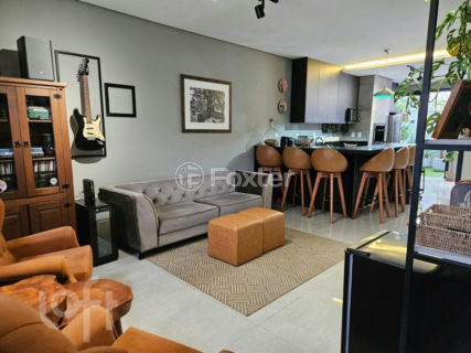 Image 32 - 917429