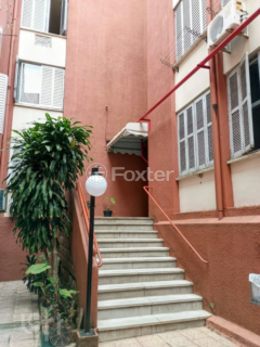 Image 7 - 917472