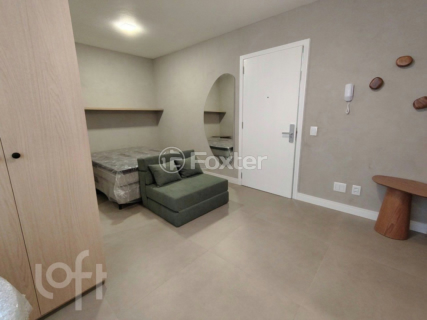 Image 3 - 917510