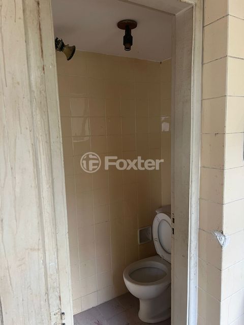 Image 7 - 917512