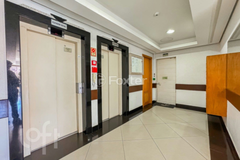 Image 36 - 917566