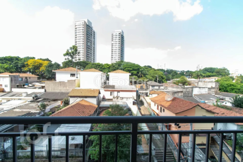 Image 3 - 917579