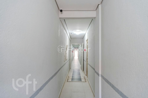 Image 17 - 917643