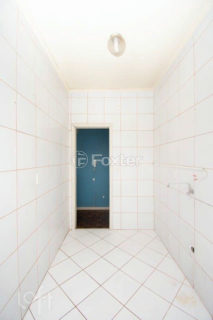 Image 5 - 917681